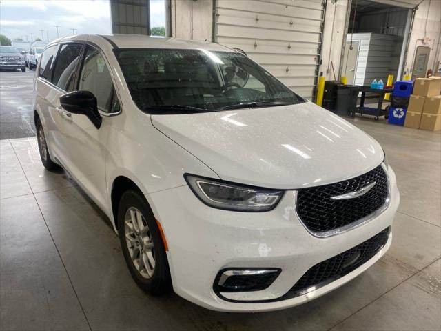 2024 Chrysler Pacifica Touring L for sale in Groveport, OH