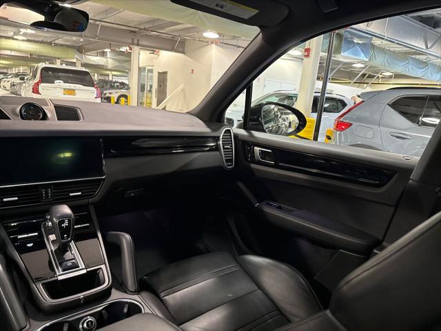2021 Porsche Cayenne Base
