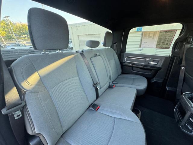2023 Ram 3500 Big Horn Crew Cab 4x4 8' Box