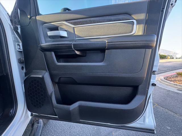 2023 Ram 3500 Big Horn Crew Cab 4x4 8' Box