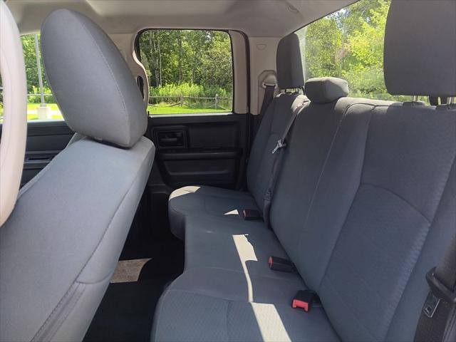 2017 Ram 1500 Express Quad Cab 4x4 6'4" Box