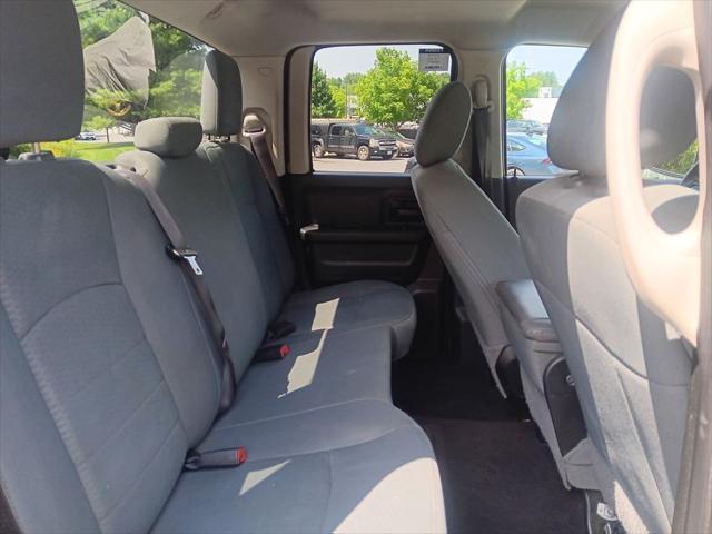 2017 Ram 1500 Express Quad Cab 4x4 6'4" Box