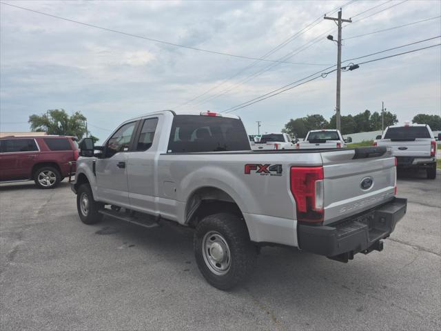 2017 Ford F-250 XL Pickup 4D 6 3/4 ft