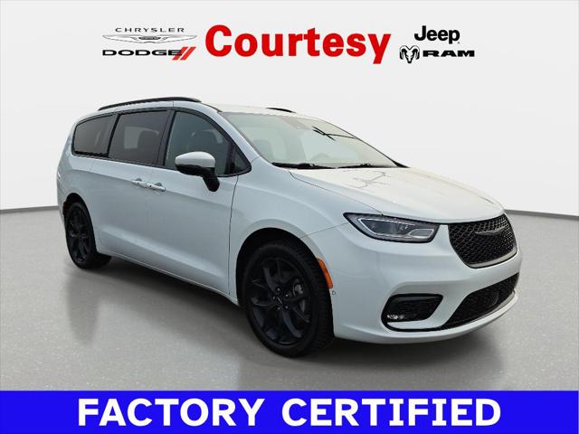 2023 Chrysler Pacifica Touring L AWD for sale in Grand Rapids, MI