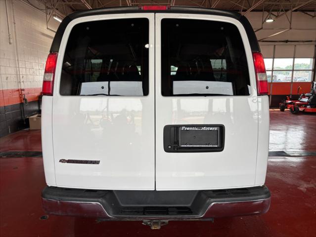 2017 Chevrolet Express LT