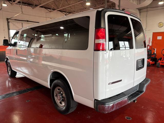2017 Chevrolet Express LT