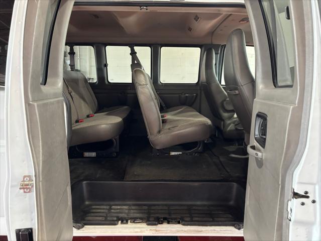 2017 Chevrolet Express LT