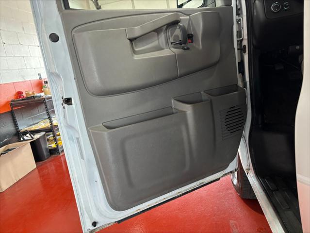 2017 Chevrolet Express LT