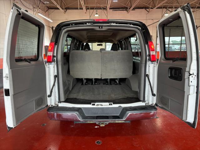 2017 Chevrolet Express LT