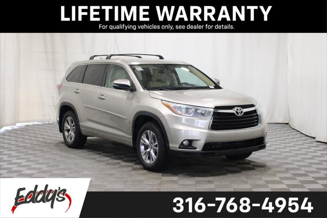 2016 Toyota Highlander LE Plus V6 for sale in Wichita, KS