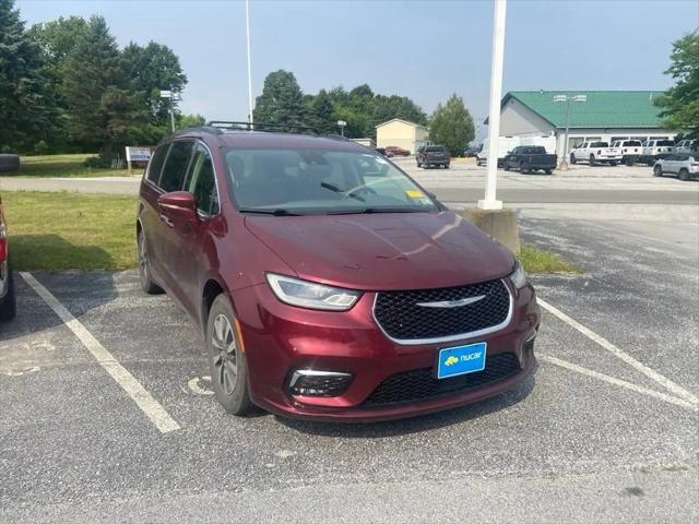 2021 Chrysler Pacifica Hybrid Touring for sale in Saint Albans City, VT