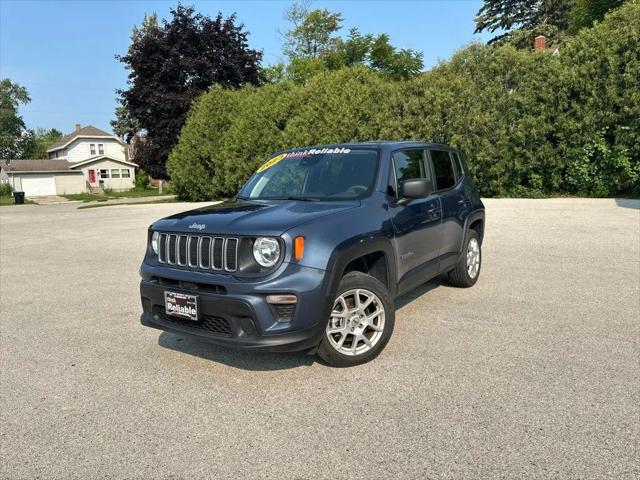 2023 Jeep Renegade Latitude 4x4 for sale in Sturgeon Bay, WI