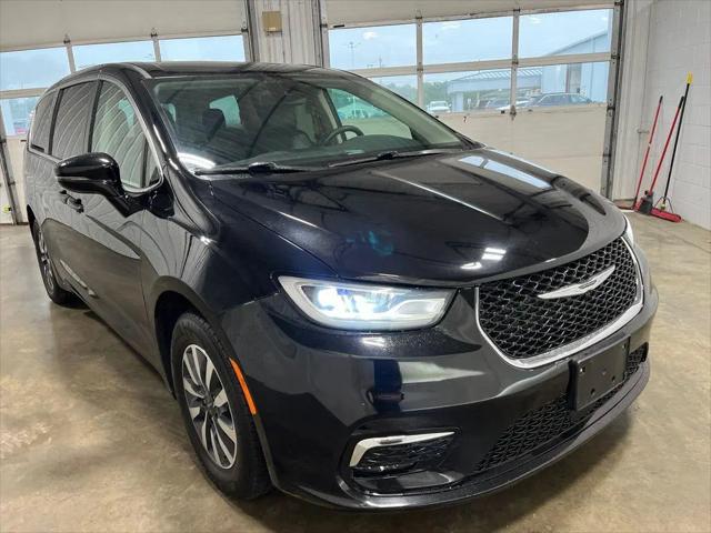 2024 Chrysler Pacifica Hybrid Select for sale in Wabash, IN