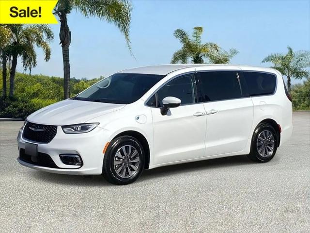 2023 Chrysler Pacifica Hybrid Touring L for sale in Cerritos, CA