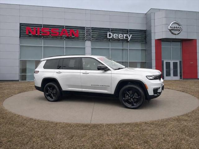 2023 Jeep Grand Cherokee L Limited 4x4 for sale in Dubuque, IA