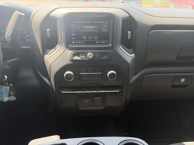2020 Chevrolet Silverado 1500 4WD Double Cab Standard Bed Custom