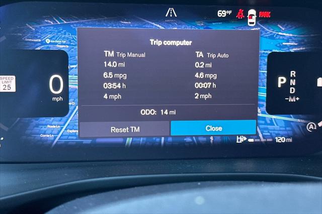 2026 Volvo XC40 Plus, B5 AWD Gas mild hybrid, Dark