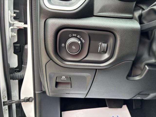 2023 Ram 1500 Big Horn Crew Cab 4x4 57 Box
