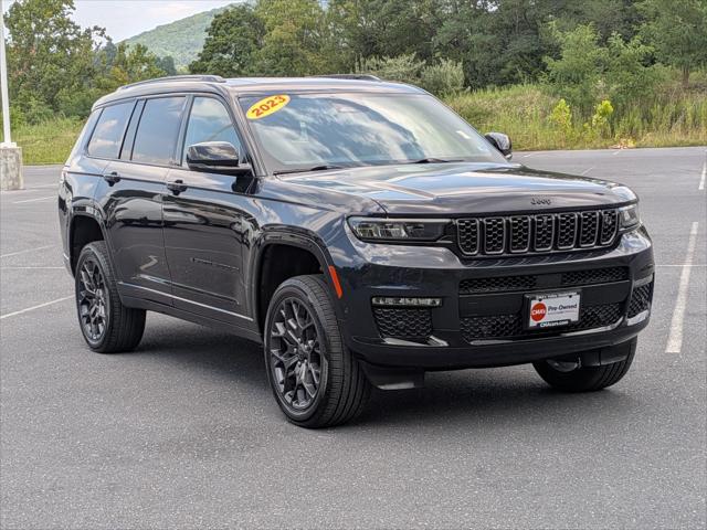 2023 Jeep Grand Cherokee L Summit Reserve 4x4 2023 Jeep Grand Cherokee L Summit Reserve 4x4