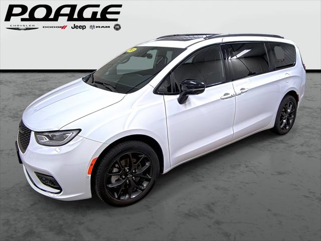 2024 Chrysler Pacifica Touring L AWD for sale in Hannibal, MO
