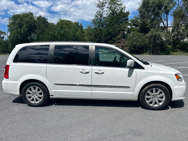 2014 Chrysler Town and Country Touring