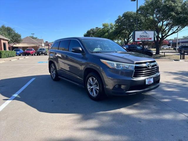 2015 Toyota Highlander LE Plus V6 for sale in Plano, TX