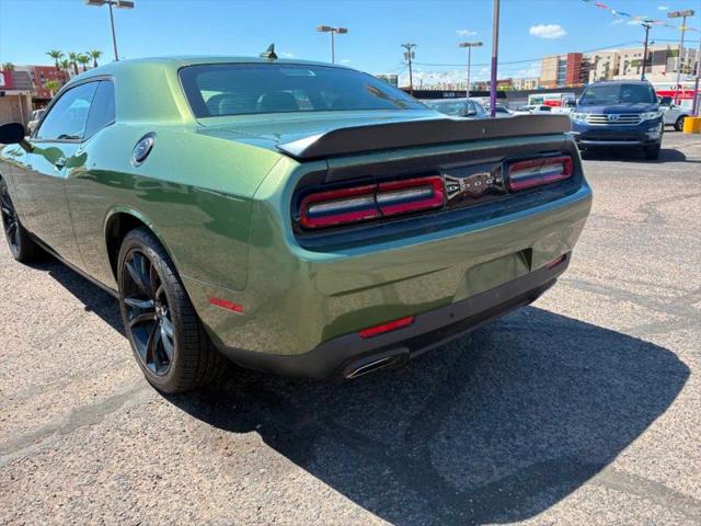 2018 Dodge Challenger SXT Plus