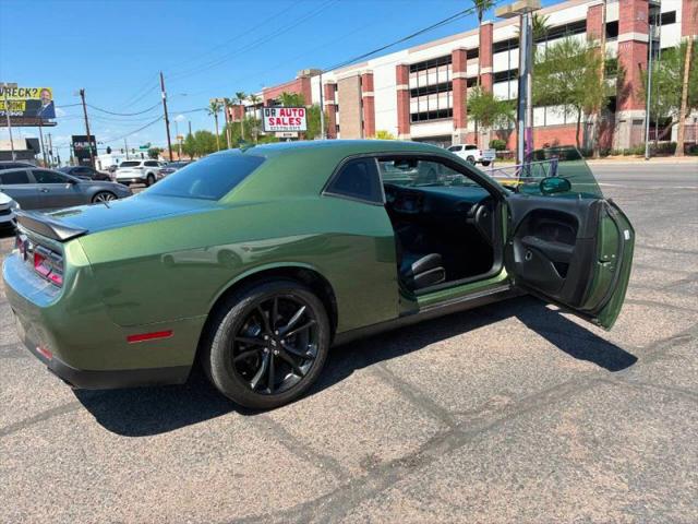 2018 Dodge Challenger SXT Plus