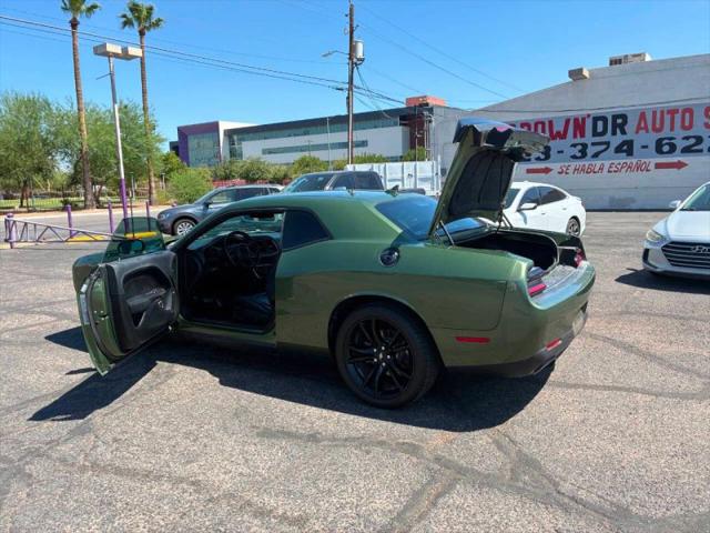 2018 Dodge Challenger SXT Plus
