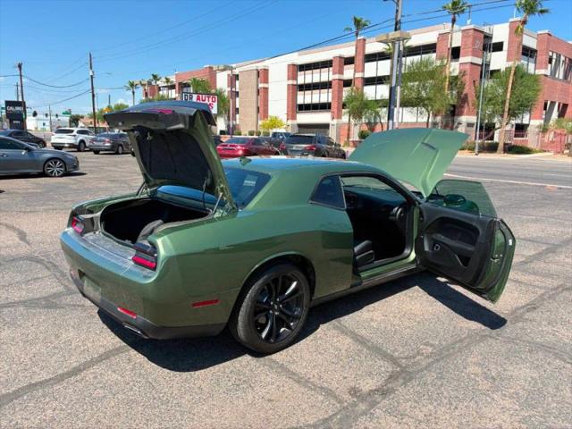 2018 Dodge Challenger SXT Plus