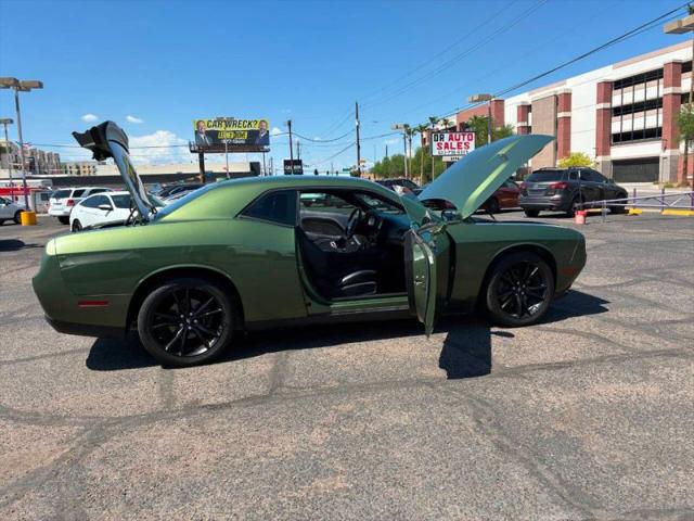 2018 Dodge Challenger SXT Plus