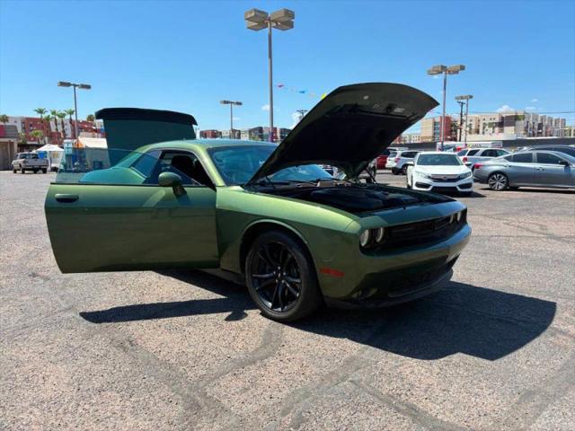 2018 Dodge Challenger SXT Plus