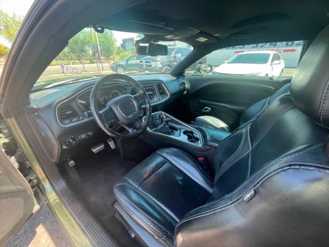 2018 Dodge Challenger SXT Plus