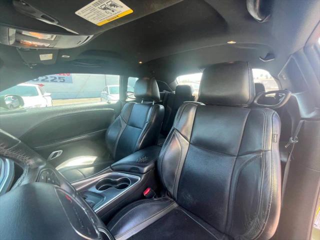 2018 Dodge Challenger SXT Plus