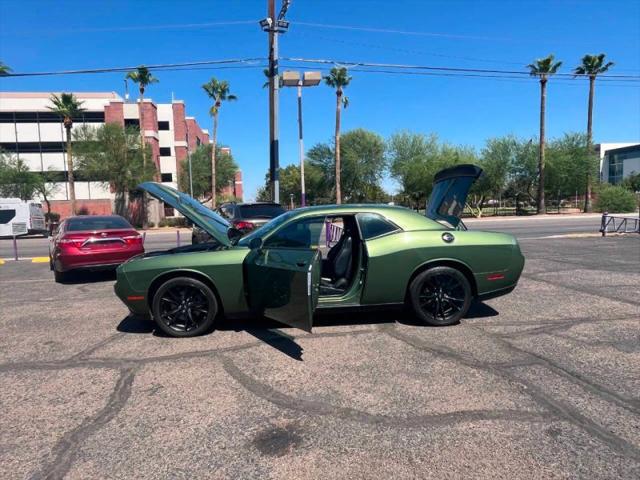 2018 Dodge Challenger SXT Plus