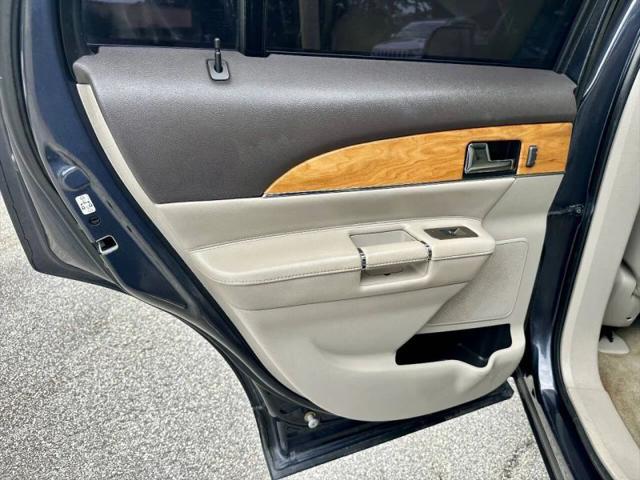2014 Lincoln MKX Base