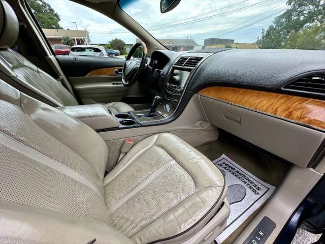 2014 Lincoln MKX Base