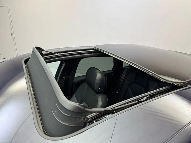 2023 Porsche Macan T