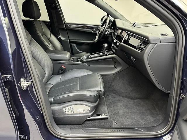 2023 Porsche Macan T