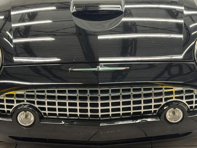2003 Ford Thunderbird Base