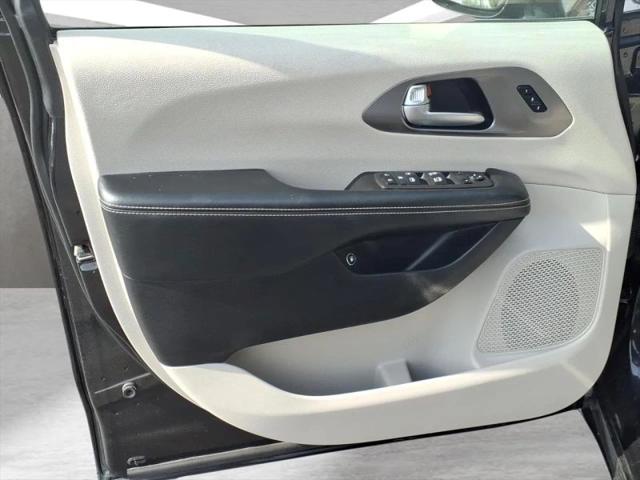 2021 Chrysler Pacifica Hybrid Touring L