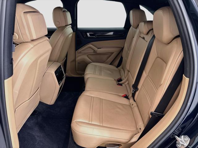 2019 Porsche Cayenne E-Hybrid Base
