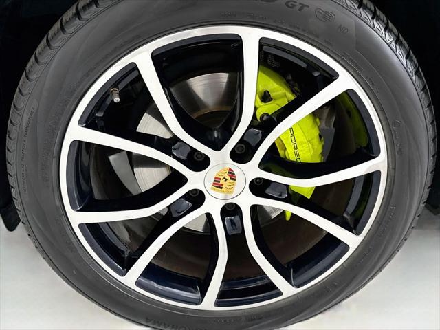 2019 Porsche Cayenne E-Hybrid Base