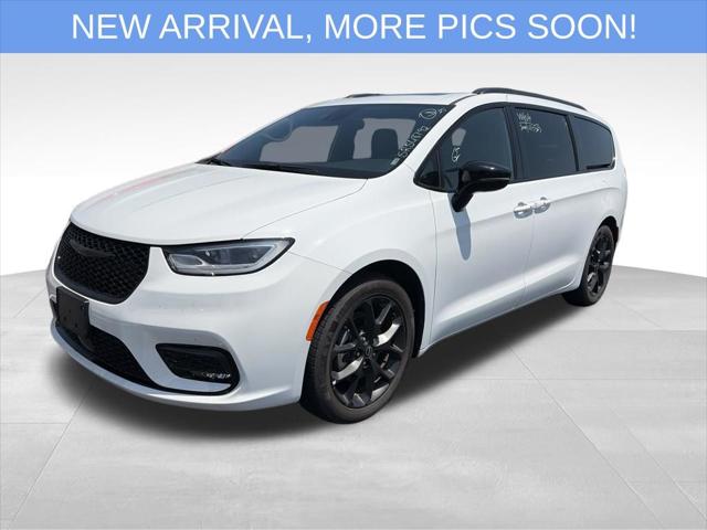2025 Chrysler Pacifica Limited for sale near Celina, OH