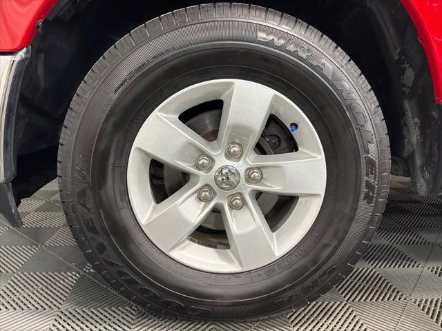 2017 Ram 1500 SLT Crew Cab 4x4 64 Box