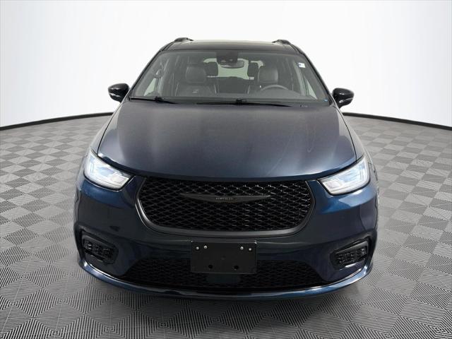 Used 2025 Chrysler Pacifica Limited For Sale in Olive Branch, MS