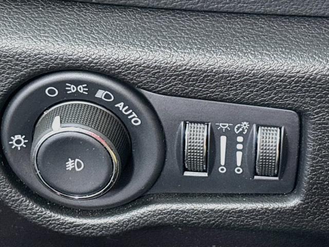 Used 2025 Chrysler Pacifica Limited For Sale in Olive Branch, MS