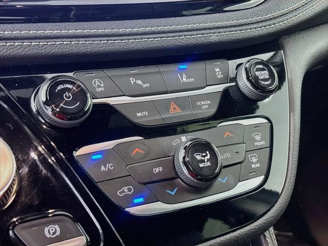 Used 2025 Chrysler Pacifica Limited For Sale in Olive Branch, MS