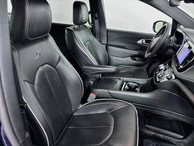 Used 2025 Chrysler Pacifica Limited For Sale in Olive Branch, MS