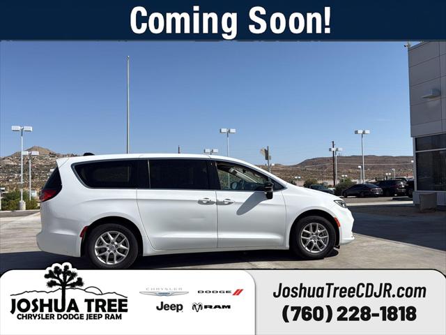 2024 Chrysler Pacifica Touring L for sale in Yucca Valley, CA